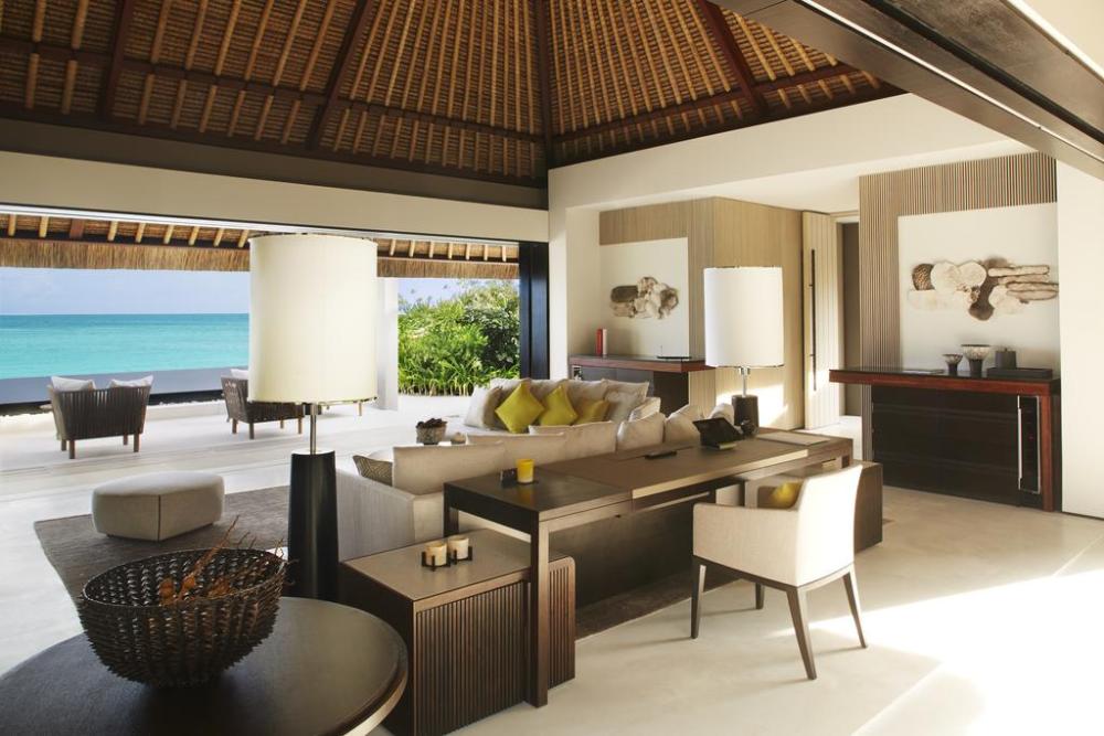 content/hotel/Cheval Blanc Randheli/Accommodation/One Bedroom Island Villa/ChevalBlanc-Acc-IslandVilla-03.jpg
